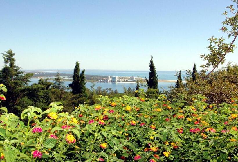 ویلای 2 خوابه, Ha Mar Ao Luar