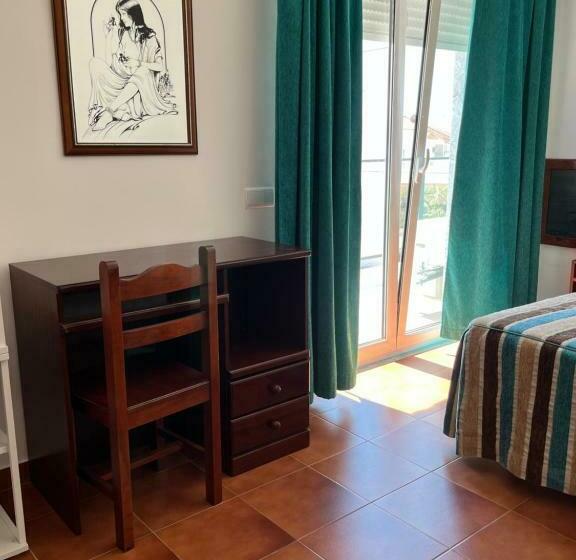 חדר סטנדרט, O Cantinho