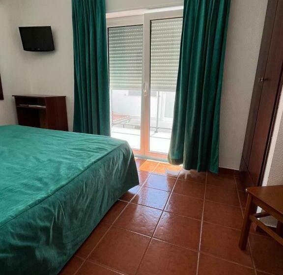 חדר סטנדרט, O Cantinho