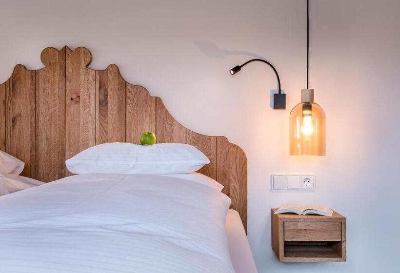 标准间带阳台, Stäfeli