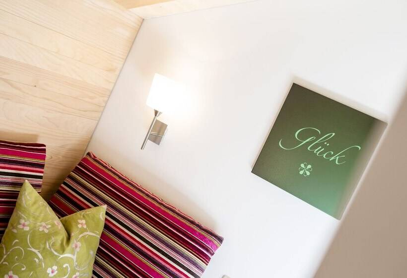 Номер Стандарт, Stäfeli