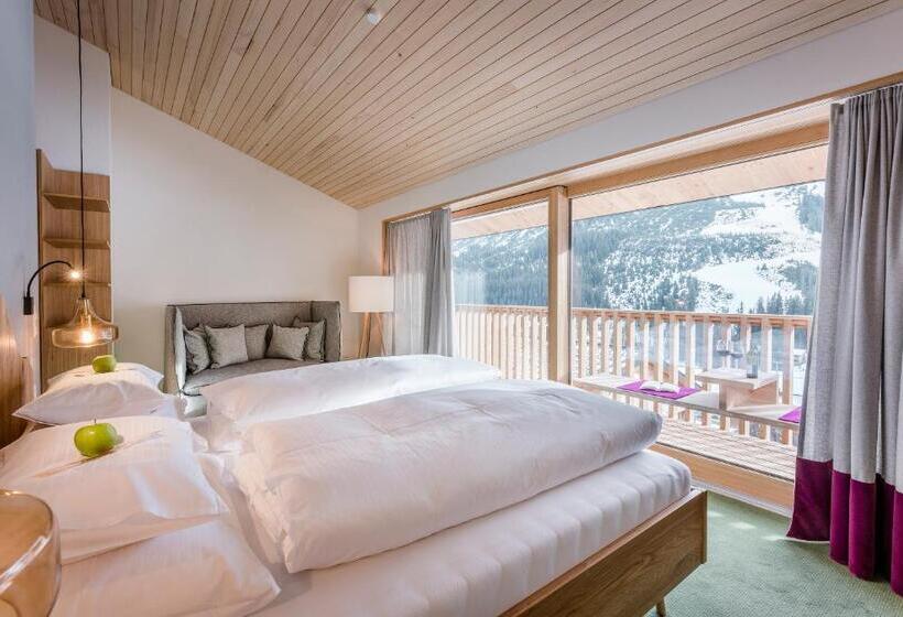 Deluxe-huone Parveke, Stäfeli