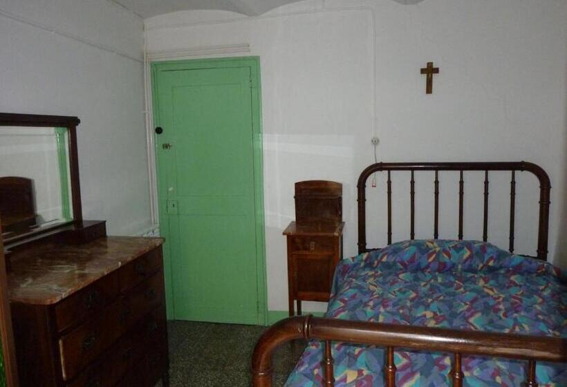 스탠다드 싱글 룸 공동욕실, Pension Fonda Vilalta