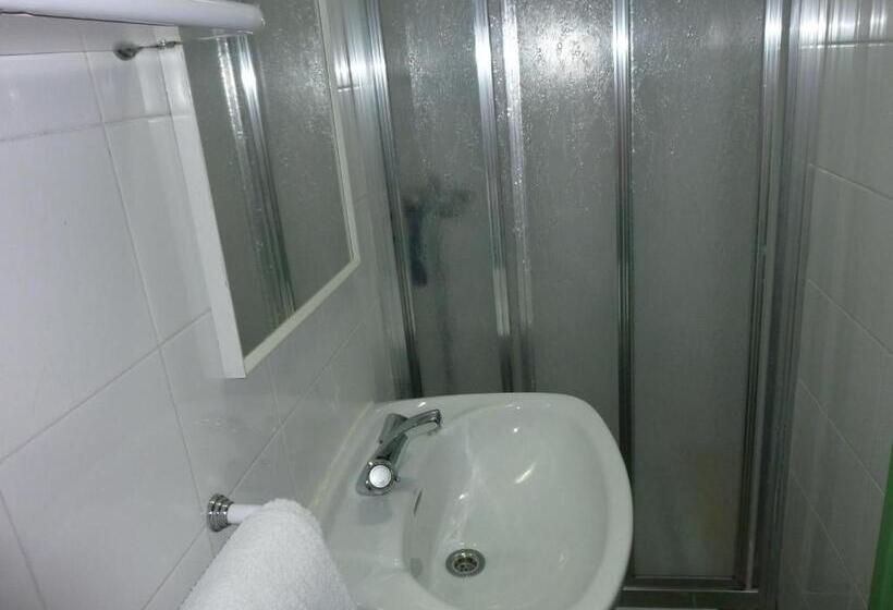 스탠다드 트리플 룸, Pension Fonda Vilalta