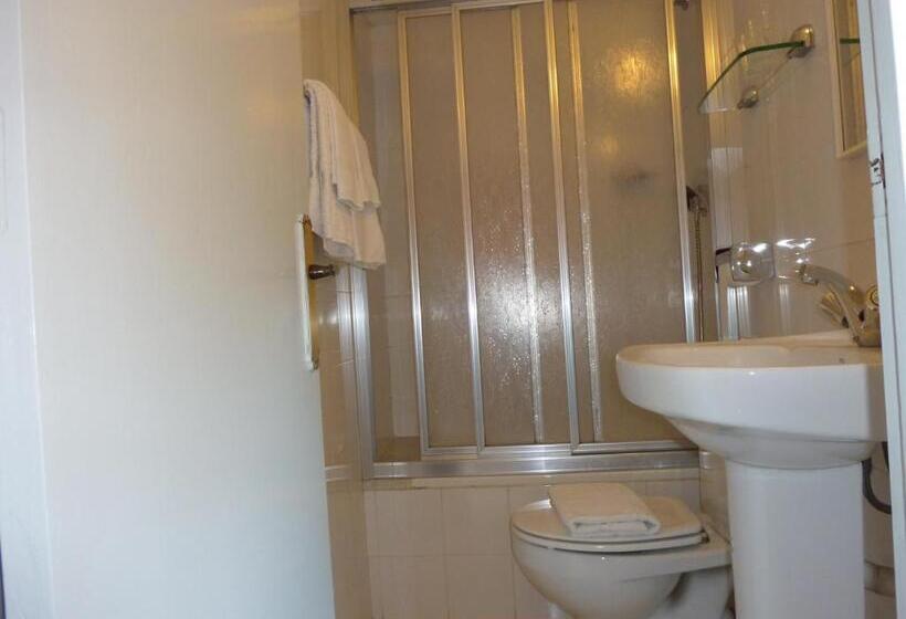 스탠다드 트리플 룸, Pension Fonda Vilalta