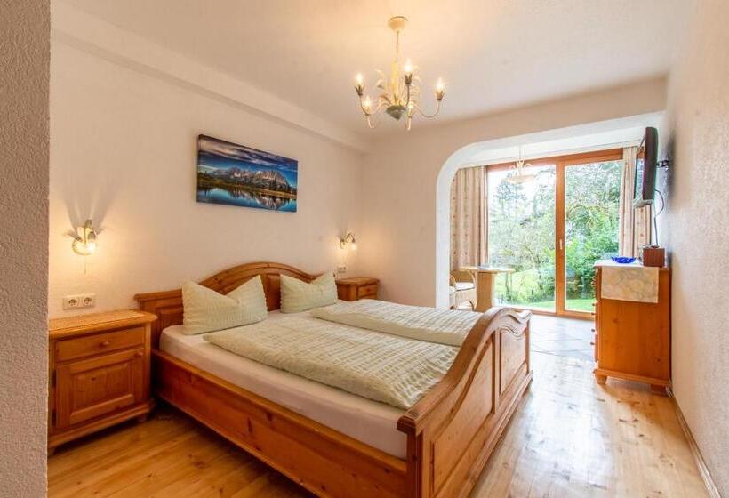 Номер Стандарт, Pension Noella