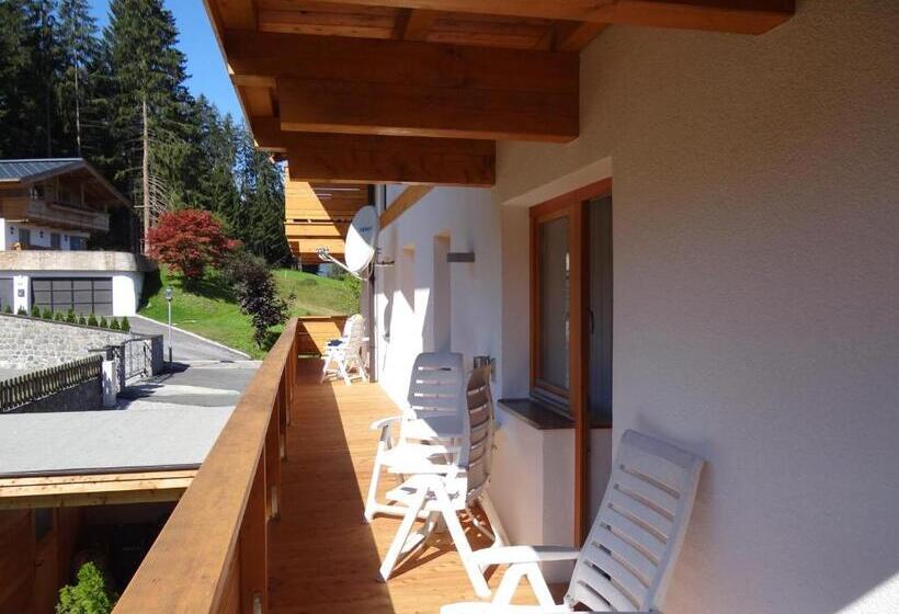 Семейный Номер, Pension Noella