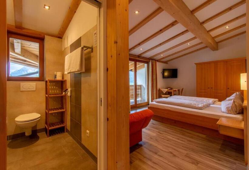 Семейный Номер, Pension Noella