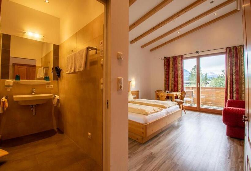 Семейный Номер, Pension Noella