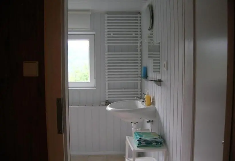 Standard Kolmen Hengen Huone, Pension Panorama
