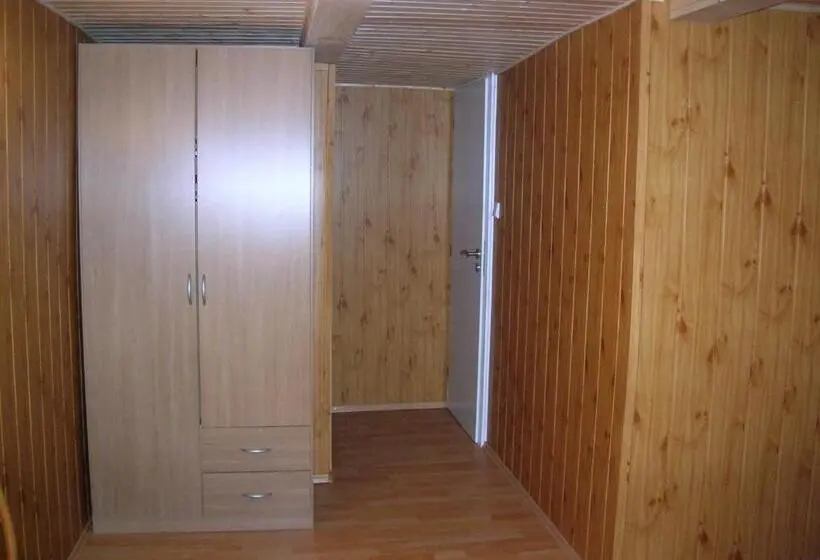 Standard Kolmen Hengen Huone, Pension Panorama