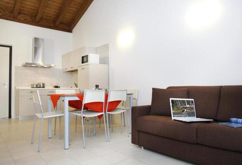 １ベッドルームペントハウスアパート, Residence Maroadi