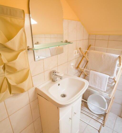 家庭公寓, Apart Júlia Villa