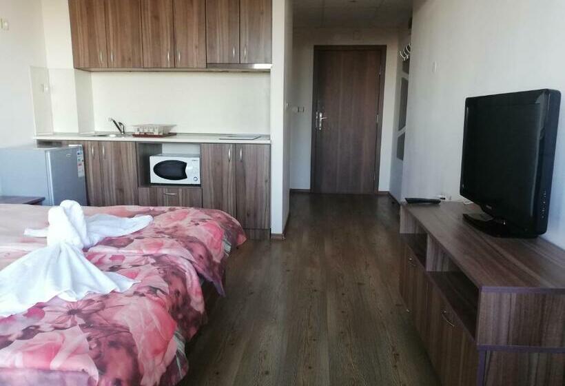 Студия Стандарт, Aparthotel Pine Hills Pamporovo
