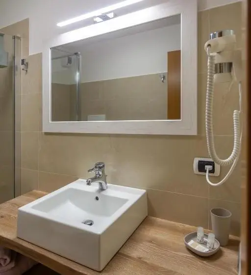 2 Bedrooms Apartment Mountain View, Foresto   Holiday Apartments