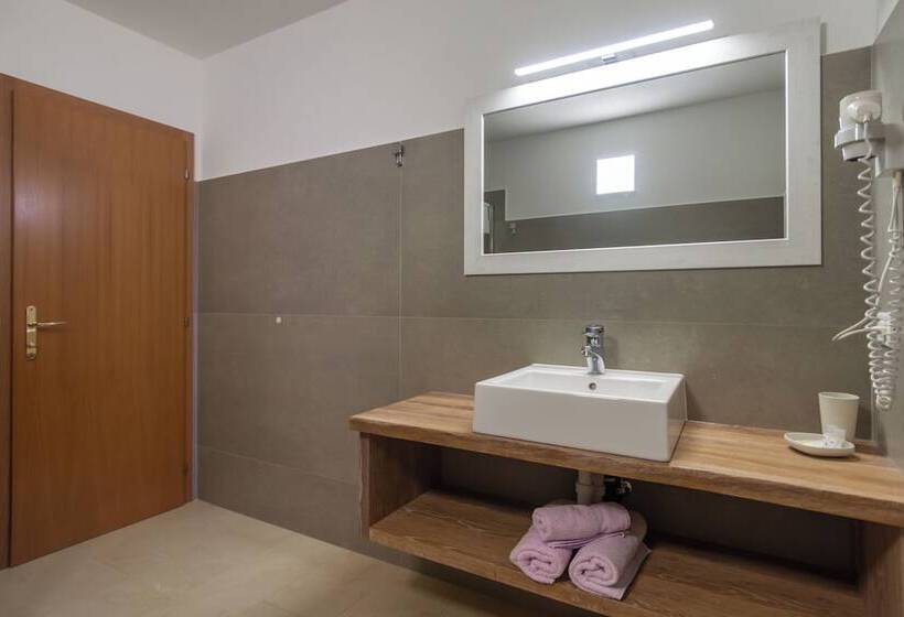 带1个卧室的高级公寓, Foresto Holiday Apartments