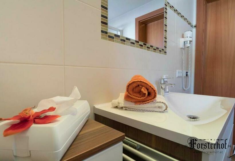 شقة غرفتين, Forsterhof