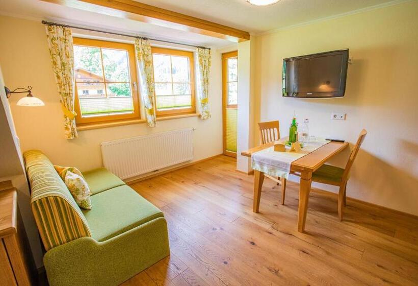 شقة غرفة واحدة, Forsterhof