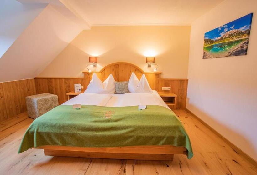 شقة غرفة واحدة, Forsterhof