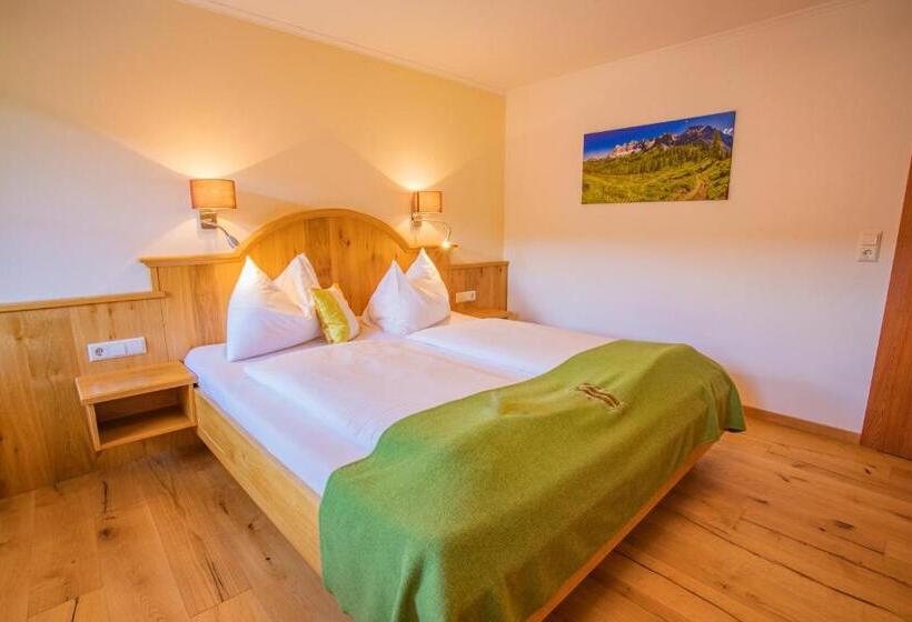 شقة غرفتين, Forsterhof