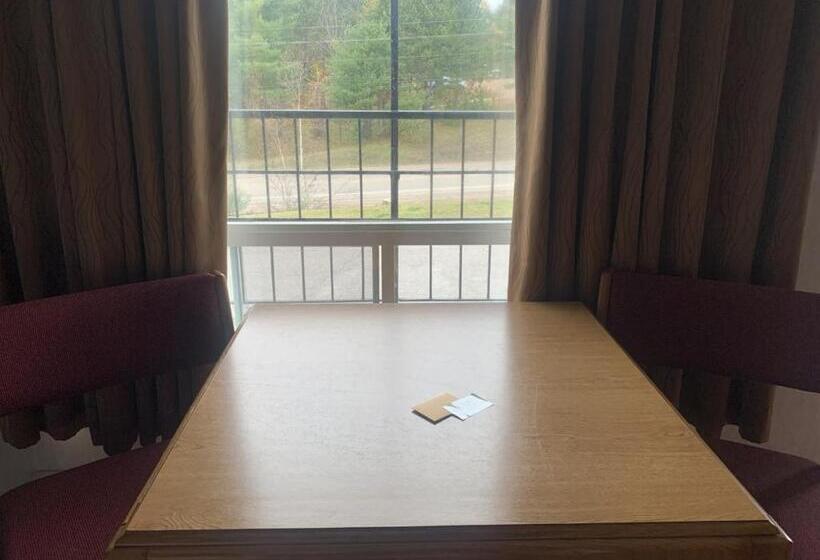 带2个双人床的标准工作室, Bancroft Inn & Suites