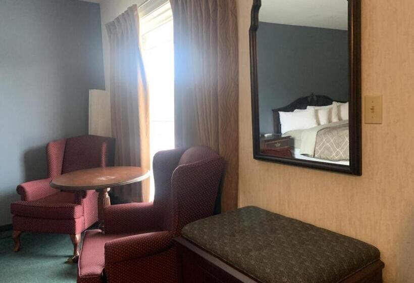 キングサイズベッドのスイートルーム, Bancroft Inn & Suites