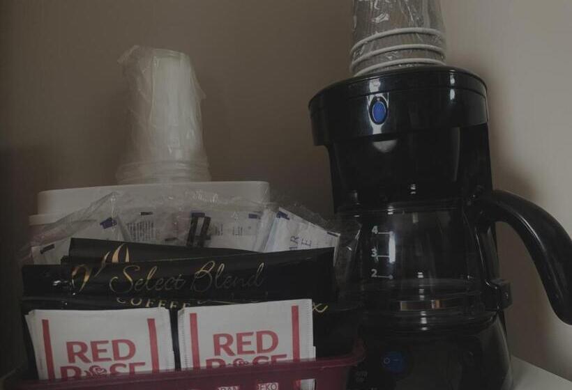 标准间带阳台, Bancroft Inn & Suites