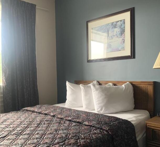 标准间带阳台, Bancroft Inn & Suites