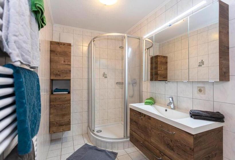 발코니가 있는 2 베드룸 아파트, Gruber's Gästehaus