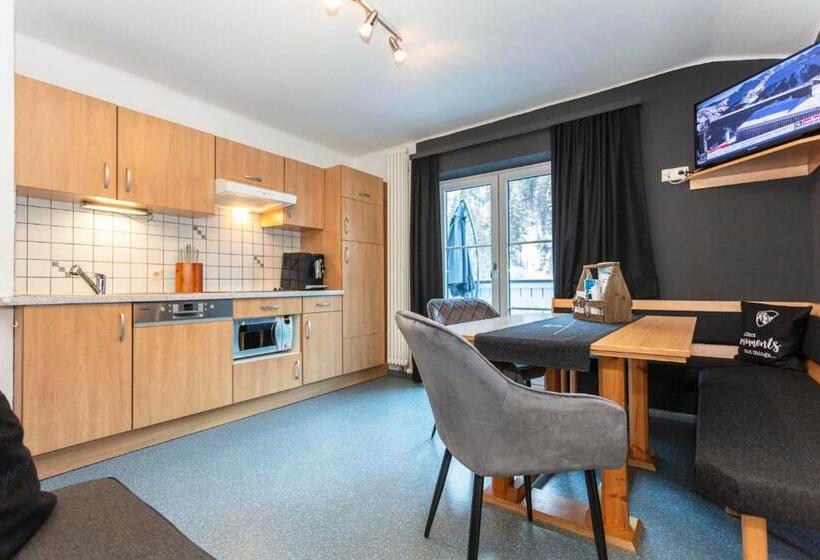 발코니가 있는 2 베드룸 아파트, Gruber's Gästehaus