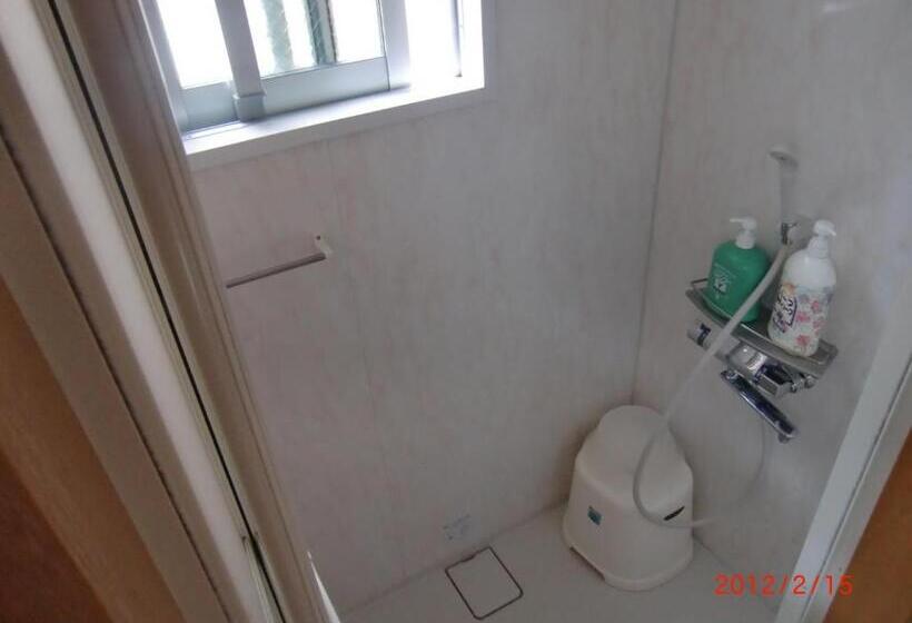 Номер Стандарт Индивидуальный Совместная Ванная, Minshuku Getto