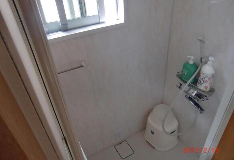 Номер Стандарт Индивидуальный Совместная Ванная, Minshuku Getto