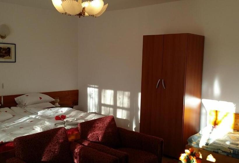 Номер Стандарт Трехместный, Villa Exotica