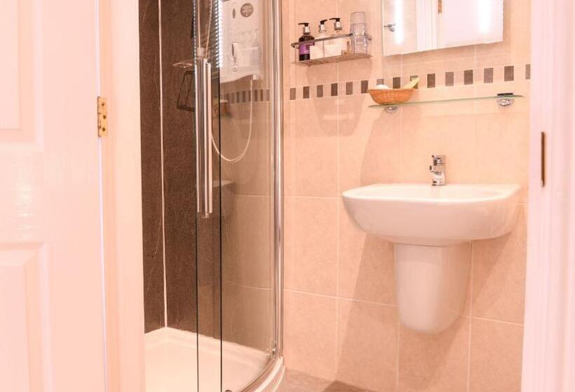 山の見えるスーペリアルーム, West View