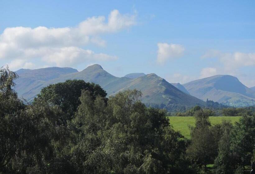 山の見えるスーペリアルーム, West View