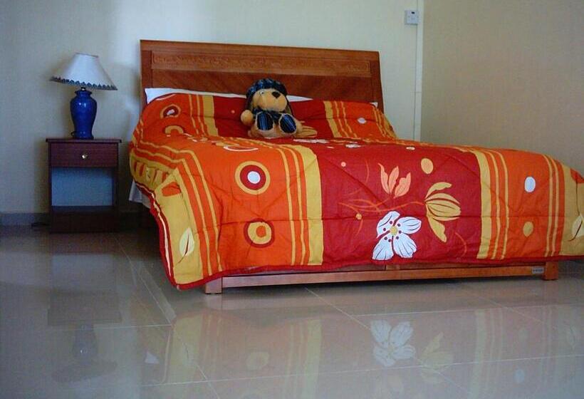 شقة غرفة واحدة, Villa Osoleil