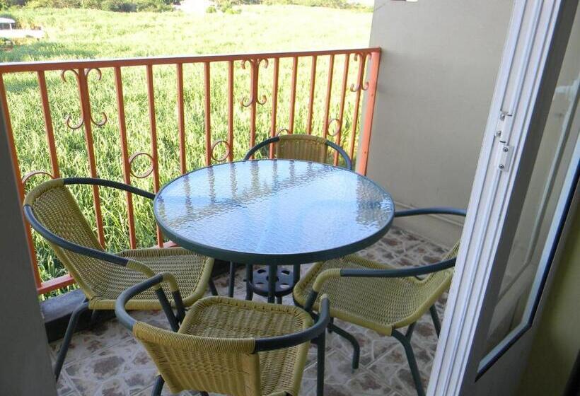 آپارتمان 2 خوابه, Villa Osoleil