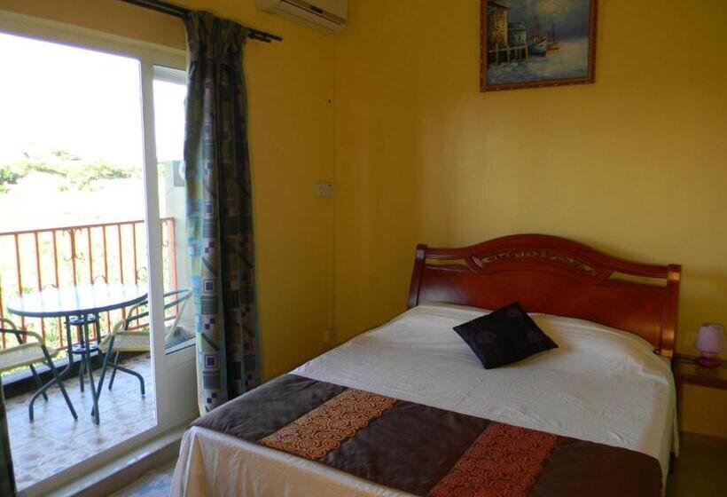 شقة غرفة واحدة, Villa Osoleil