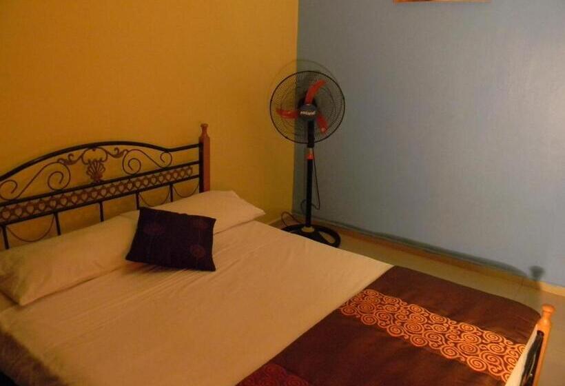 شقة غرفة واحدة, Villa Osoleil