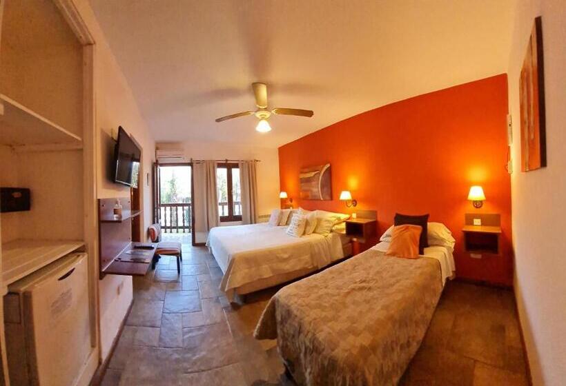 اتاق استاندارد سه نفره, Posada Aitue