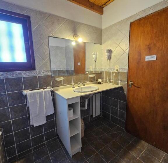 استودیوی لوکس, Posada Aitue