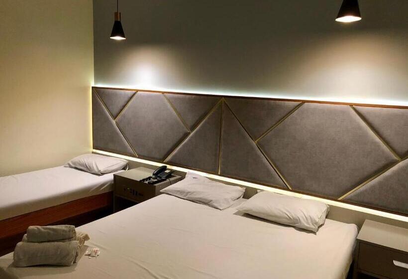 اتاق استاندارد سه نفره, Sheik