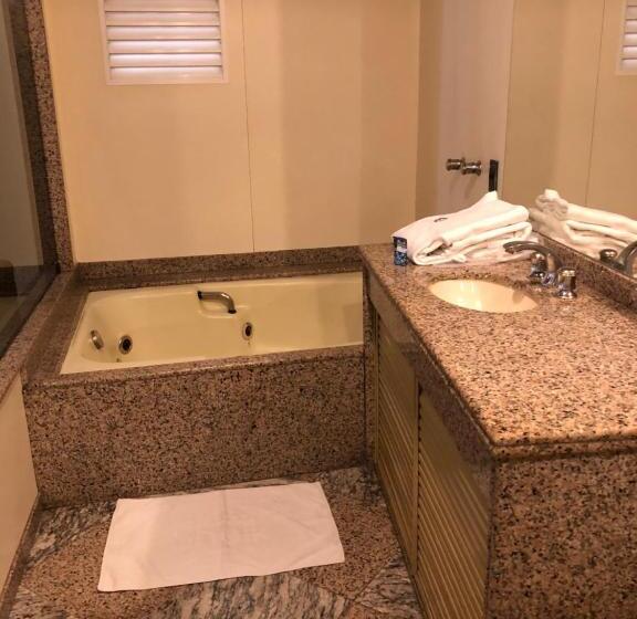 سوئیت با وان آب گرم, Sheik