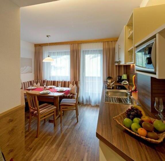 Апартаменты 2 Спальни, Apart Garni Mirabell