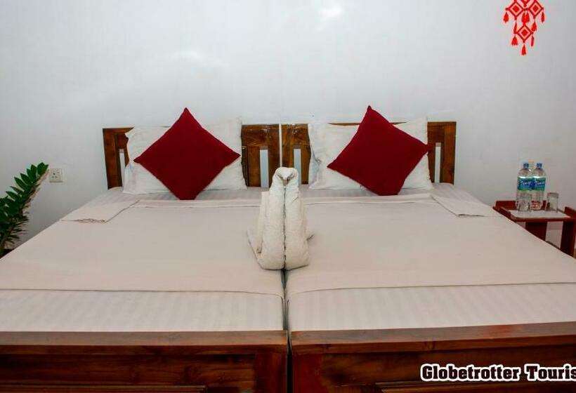 Номер Стандарт, Globetrotter Tourist Inn