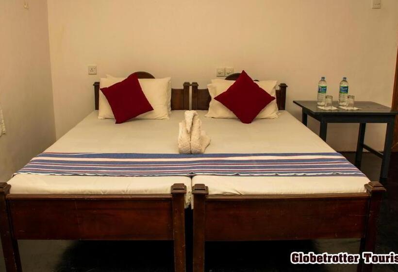 Семейный Номер, Globetrotter Tourist Inn