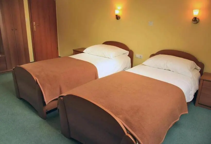 اتاق استاندارد سه نفره, Guesthouse Jersin