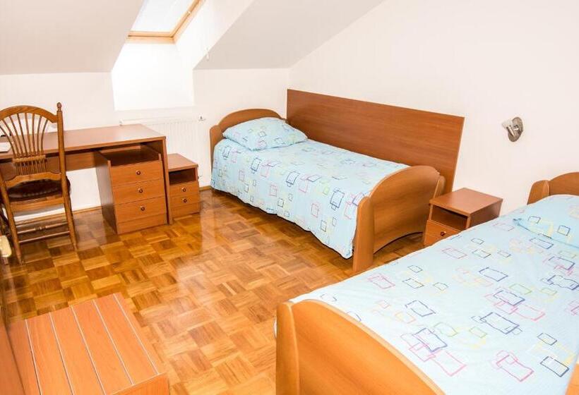 اتاق استاندارد چهار تخته, Guesthouse Jersin