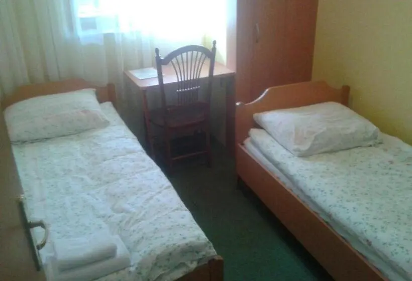 اتاق استاندارد چهار تخته, Guesthouse Jersin