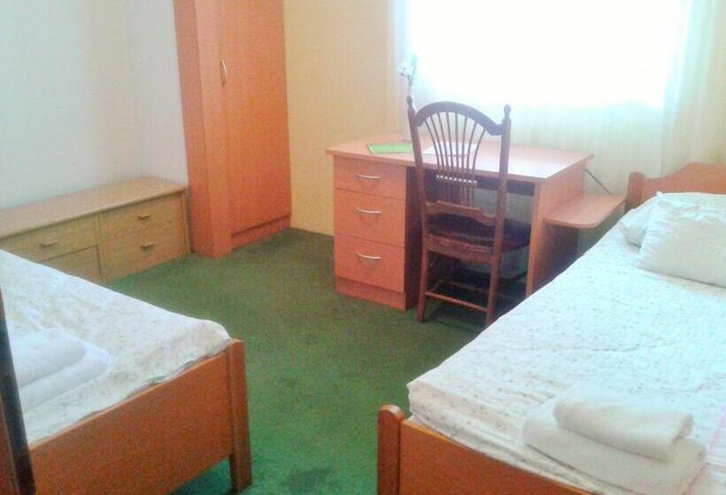 اتاق استاندارد چهار تخته, Guesthouse Jersin